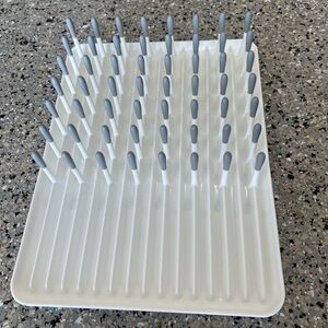White and Gray Bottle Drying Rack